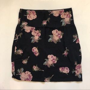 Talula Floral Skirt Size M